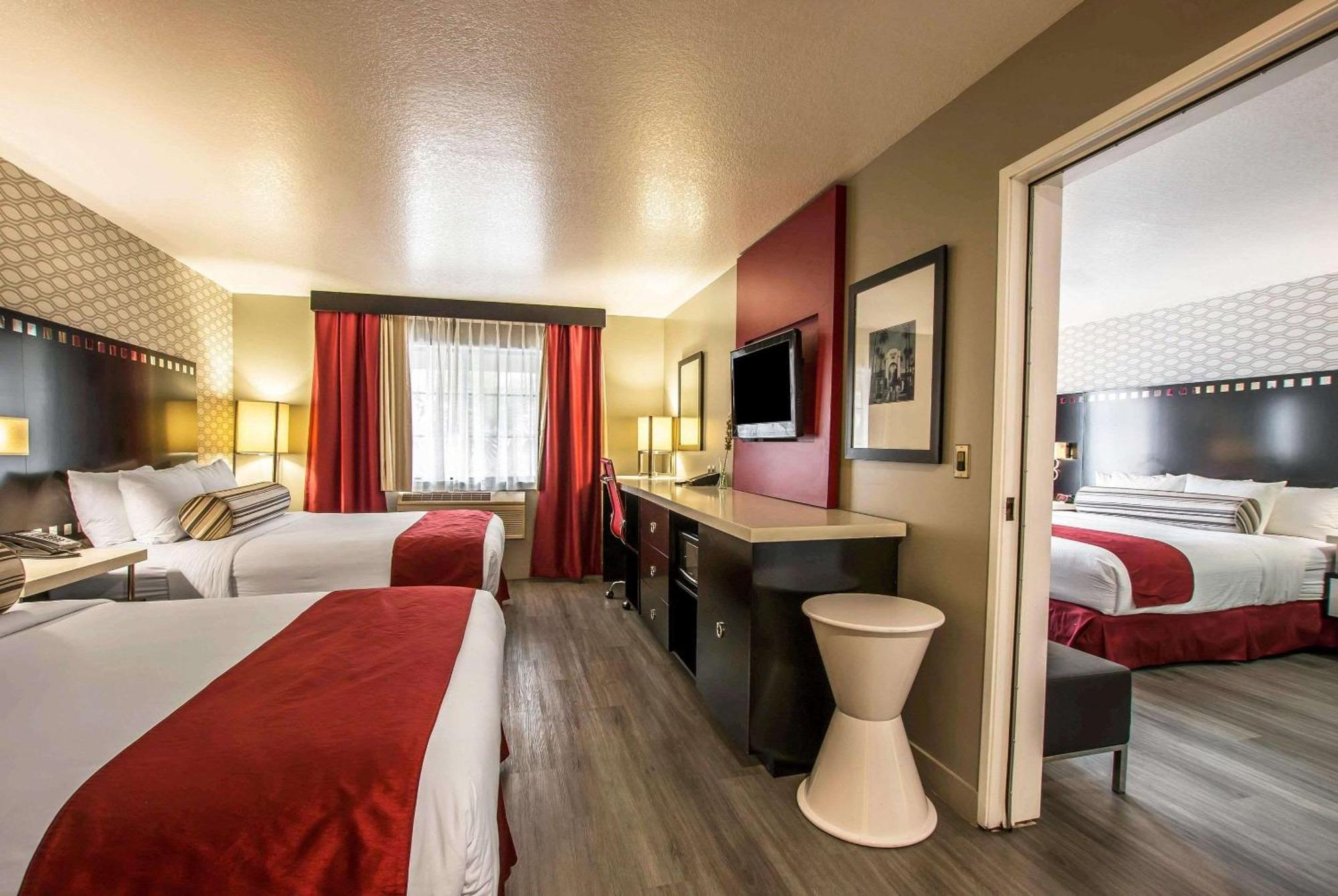 Hotel Tilt Universal-hollywood, Ascend Collection