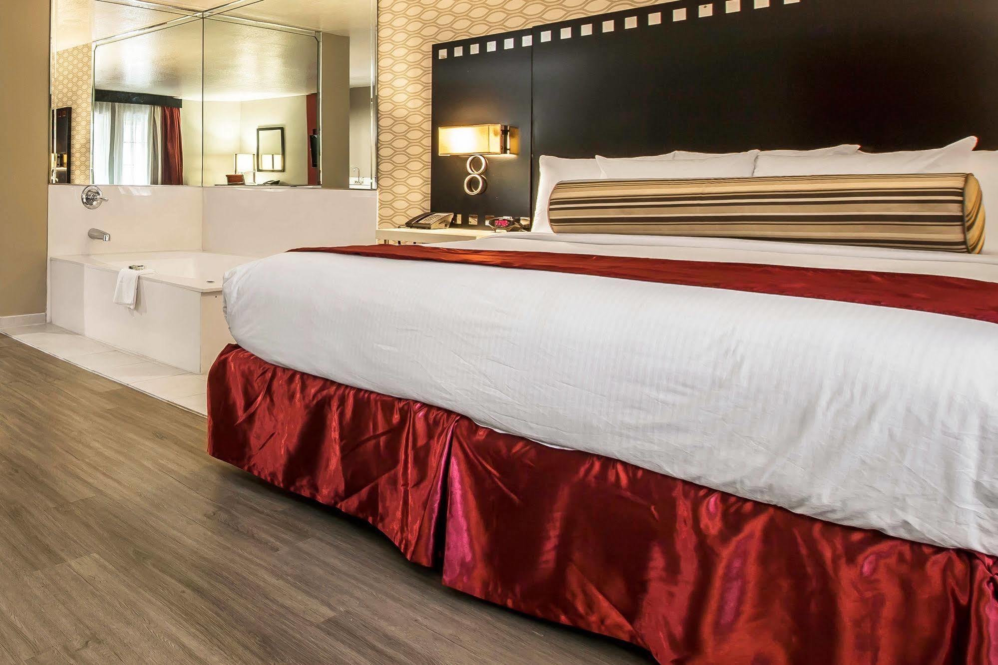 Hotel Tilt Universal-hollywood, Ascend Collection